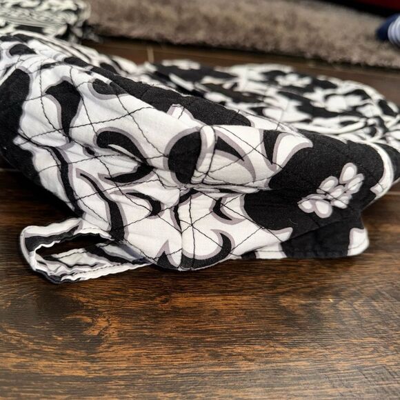 🖤 Vera Bradley Backpack in “Night & Day” Floral — Classic Quilted Cotton - Picture 10 of 13